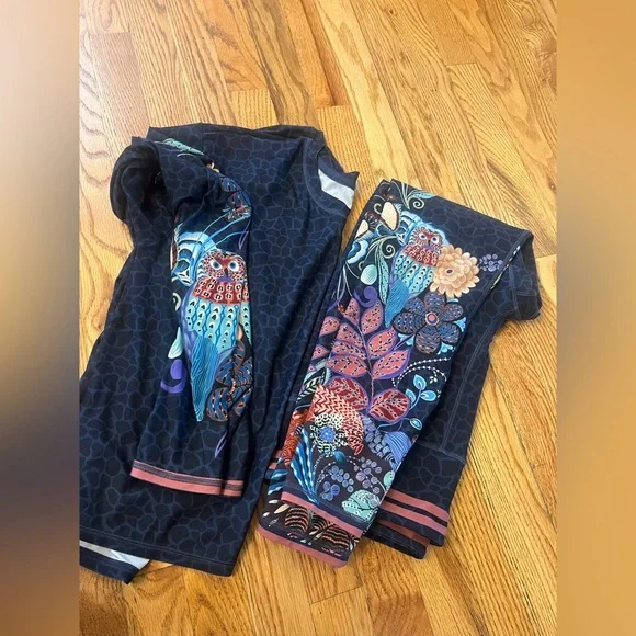 Johnny Was Active Wear Floral Owl Patterned Blue and Multicolor Set - Picture 8 of 8